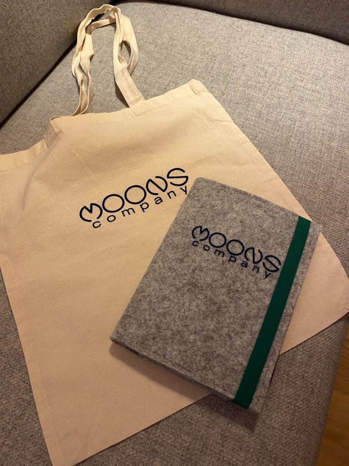 Jutebeutel und Notizbuch mit Aufdruck